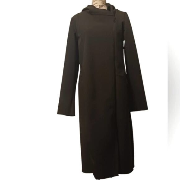 Cameleon all weather travel black fleece backed hooded raincoat. Size S